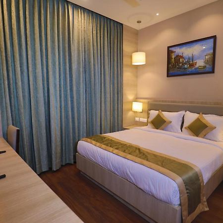 Готель Goa Country Club Ґурґаон Екстер'єр фото